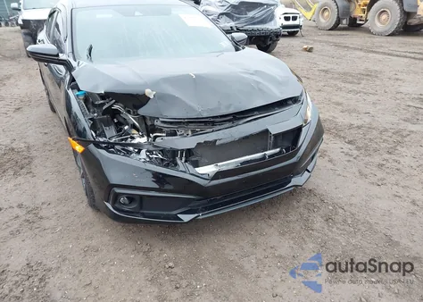 2019 Honda Civic Sport z USA, uszkodzony, nr VIN 2HGFC2F88KH541095